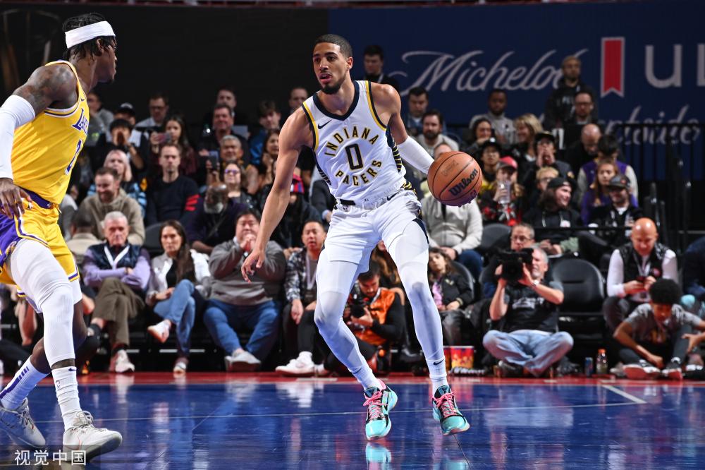 表现再度引 表现再度引