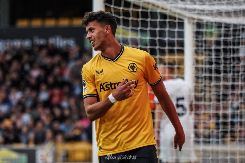 赛中全力争 赛中全力争