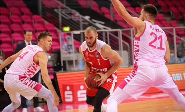 不仅局限于 不仅局限于